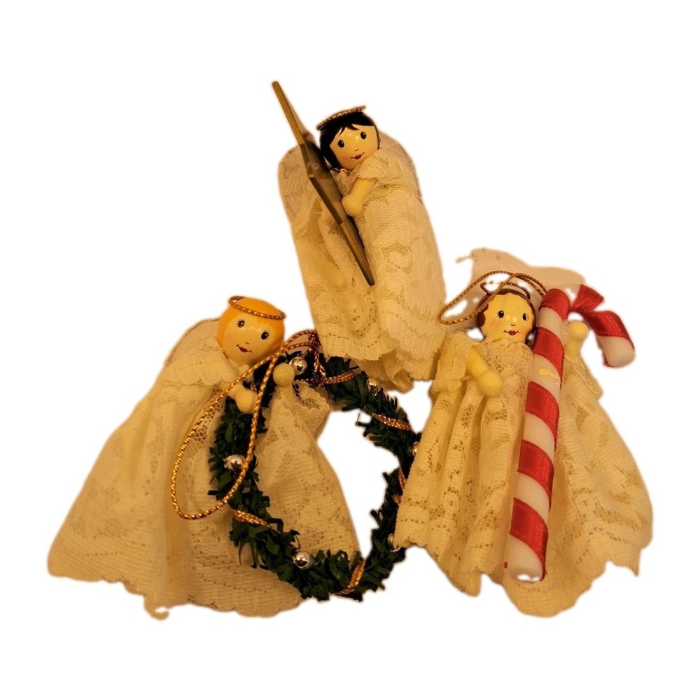 Avon Vintage Wooden Angels Christmas Ornaments Lot Of 3 Star Candy Cane Wreath